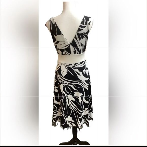 SPEECHLESS White And Black Geometric Floral Empire Waist Front Tie Dress - Picture 1 of 6